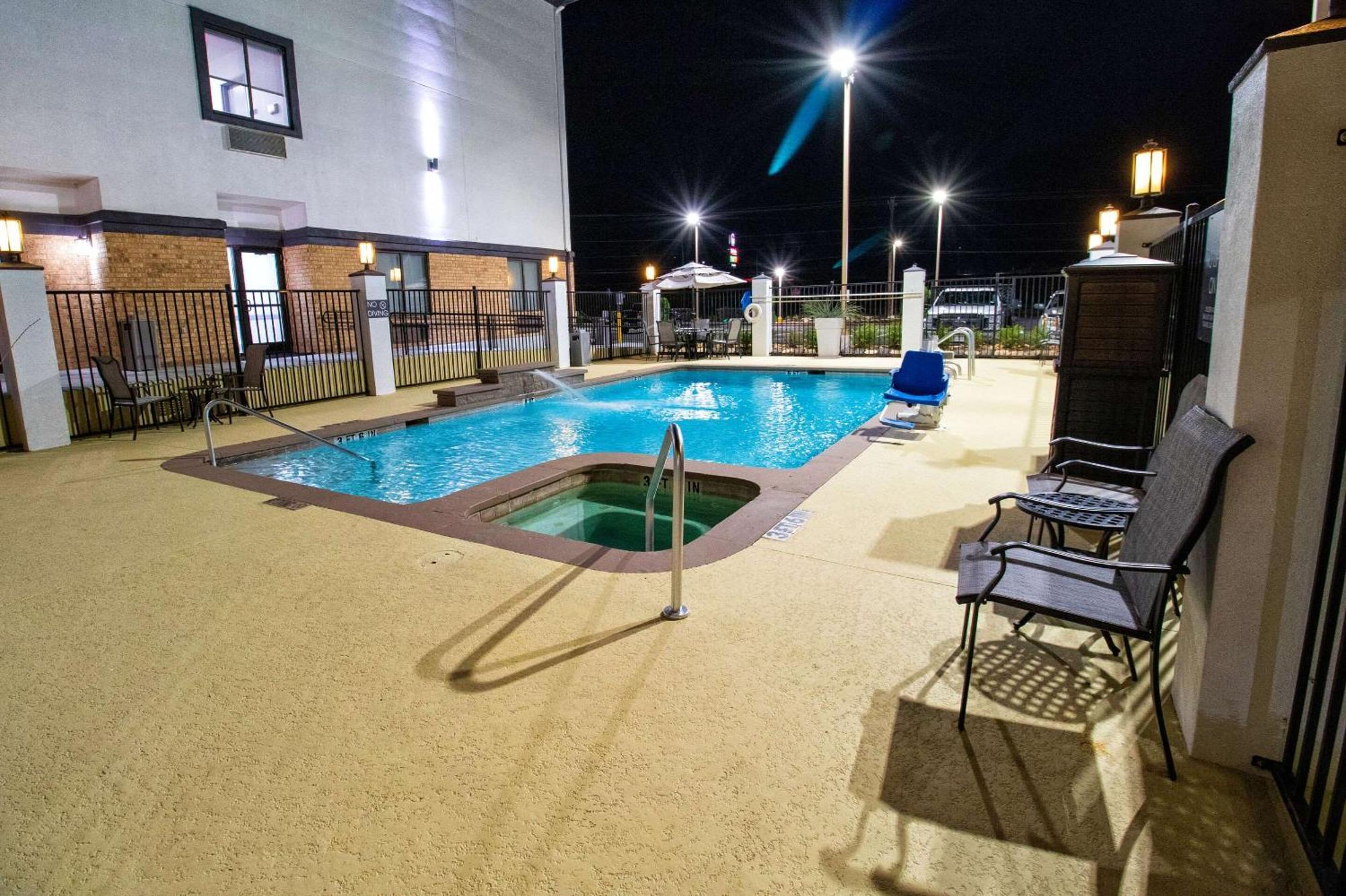 Best Western Plus Schulenburg Inn & Suites 외부 사진